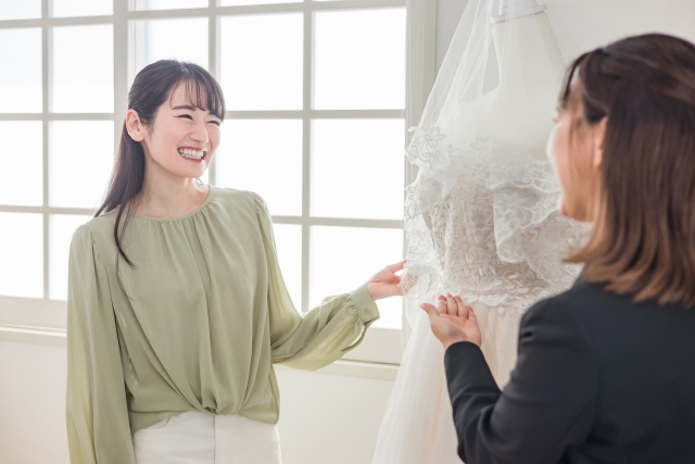 結婚を楽しみにする女性